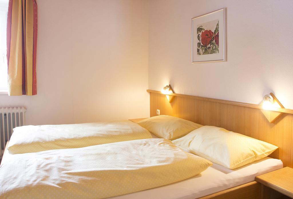 Antares Am See Maurach  Room photo